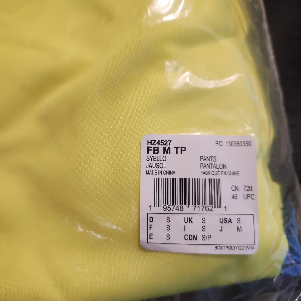 NWT Adidas Into the Metaverse BAYC PUNKS Tracksuit + Beanie S - Picture 8 of 15